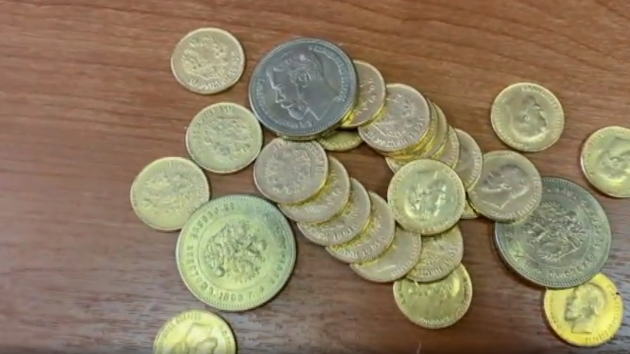 В Москве задержан аферист, который под видом старинных монет продал подделки