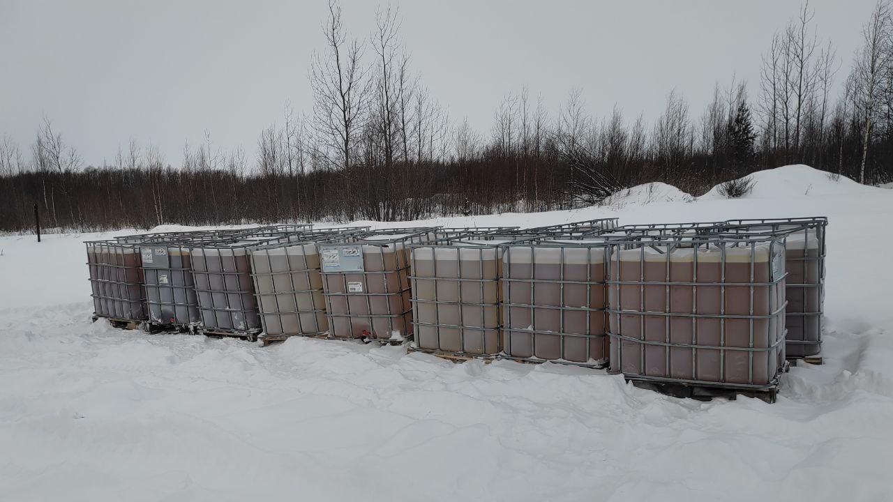 Полицейские Югры по следу обуви раскрыли кражу 20 тонн базового масла с буровой площадки