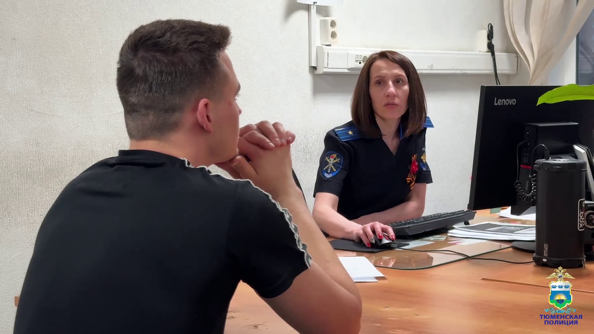 В Тюмени полицейские задержали курьера аферистов, забравшего у пожилых граждан около 6 млн рублей