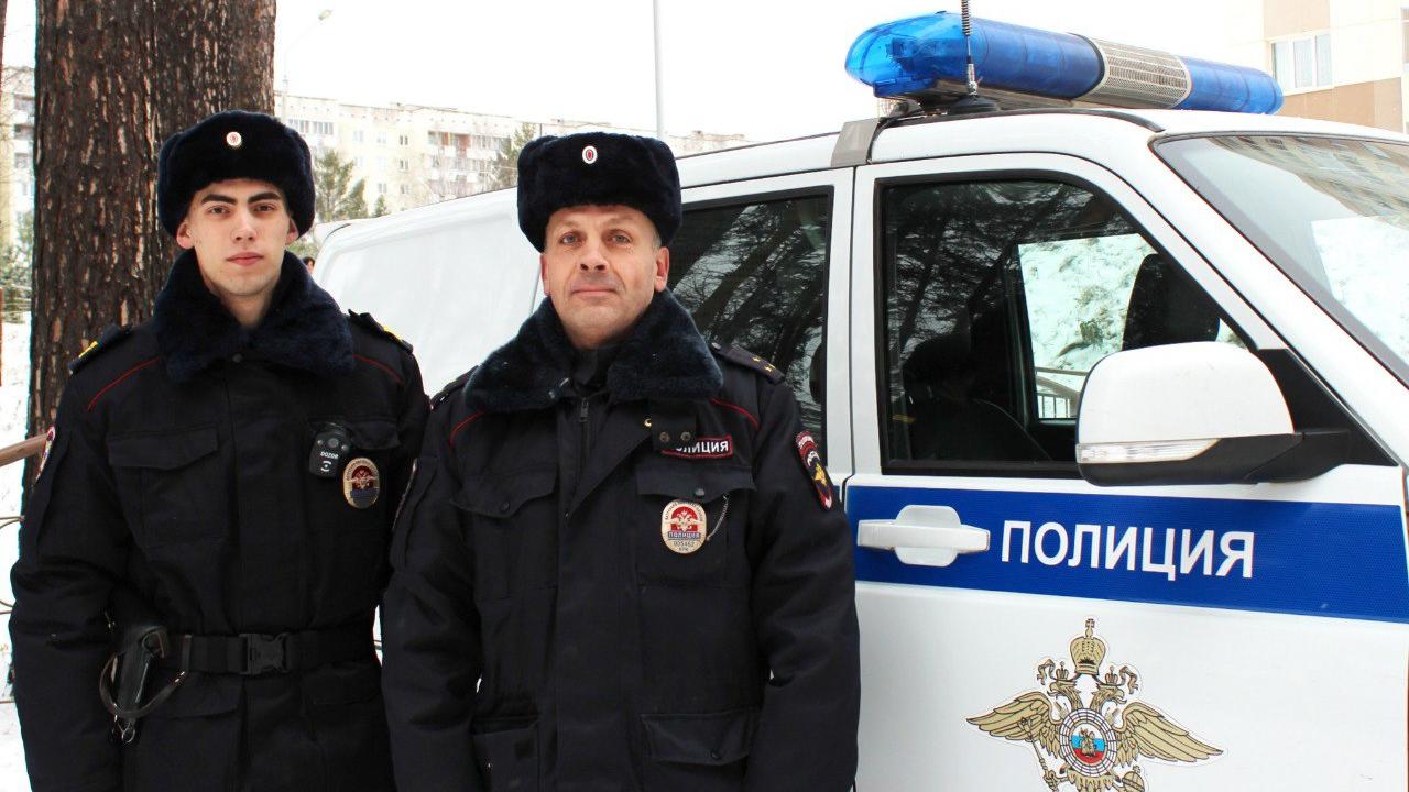 Полицейские Красноярского края оказали помощь 87-летней бабушке, потерявшей сознание в своей квартире