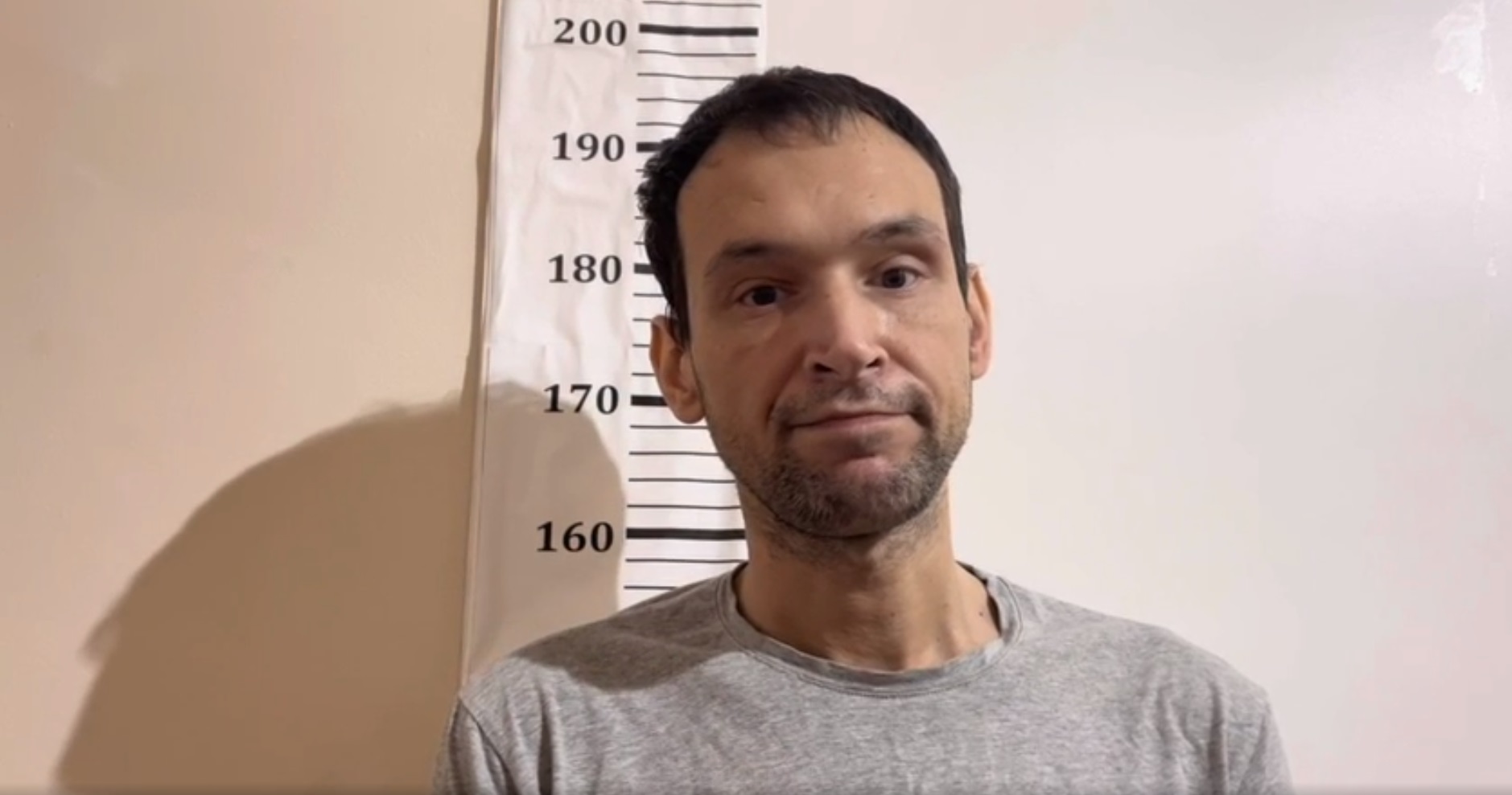 Полицейские Москвы задержали подозреваемого в кражах зеркальных элементов с семи иномарок