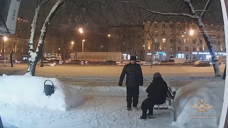 На юге Москвы полицейские задержали подозреваемого в ограблении пенсионерки