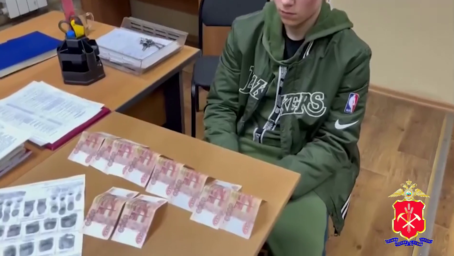 Житель Кемерова, похитивший для аферистов у трёх горожан более 2 млн рублей, лишён свободы на 3,5 года