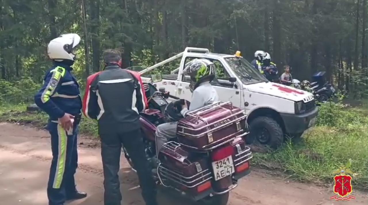В Ленобласти автоинспекторы выявили 209 нарушений по линии ПДД на байк-фестивале в городе Луге