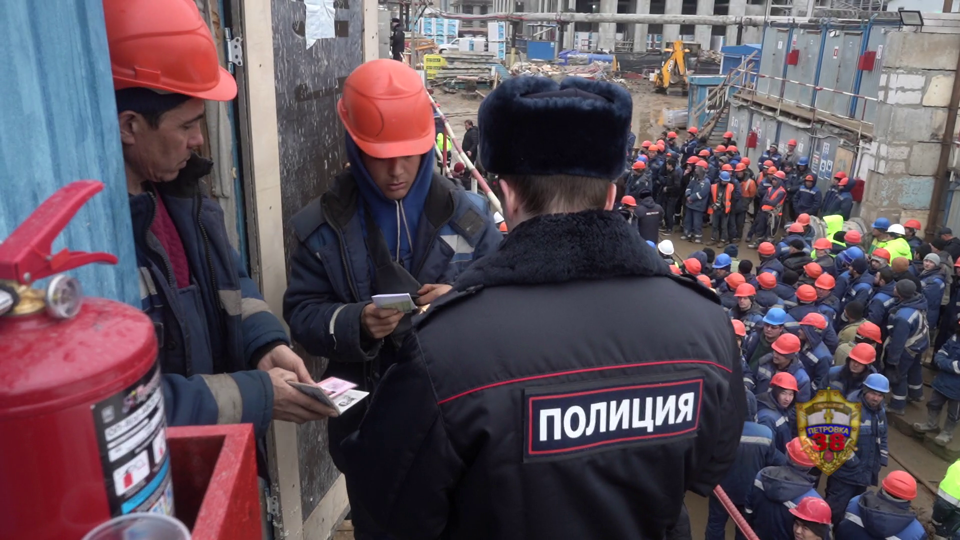 В Москве в ходе рейда по противодействию незаконной миграции выявлено свыше 6 тысяч нарушений