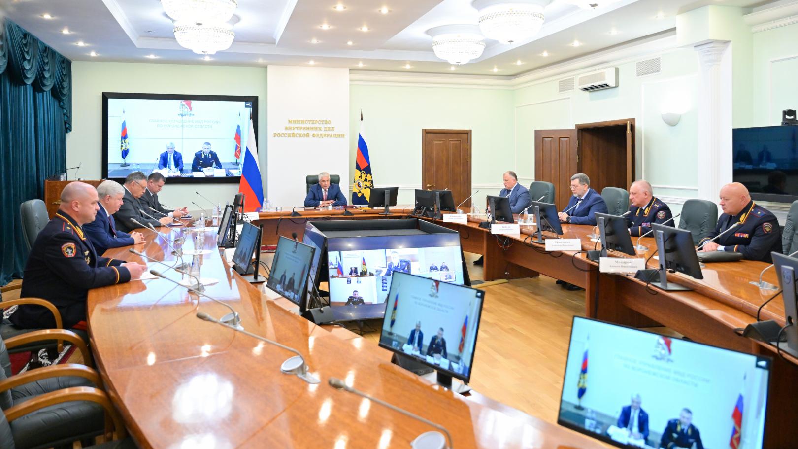 Владимир Колокольцев представил нового руководителя ГУ МВД России по Воронежской области