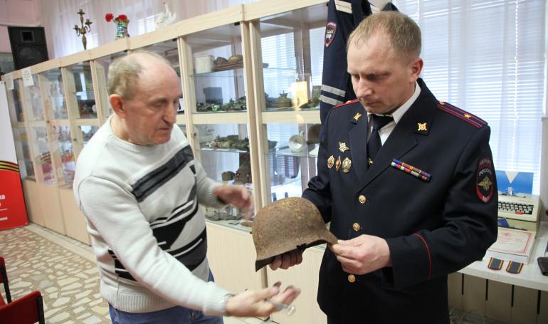 Должностной инструкцией не предписано