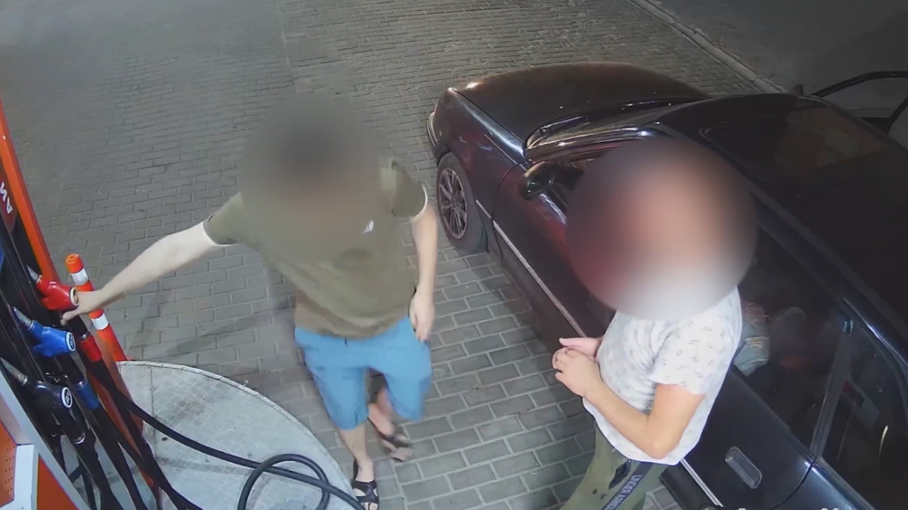 Менее чем за сутки после пожара брянские полицейские задержали двоих подозреваемых в поджоге иномарки