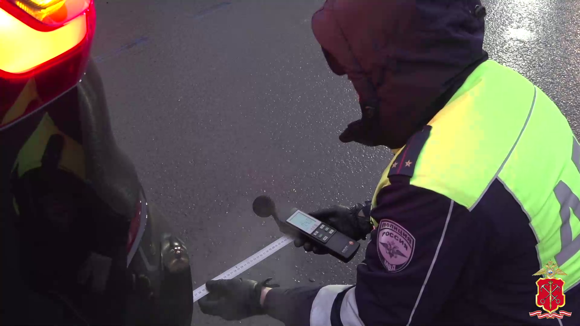 Полиция Петербурга провела рейд по выявлению автомобилей с превышением норм допустимого шума