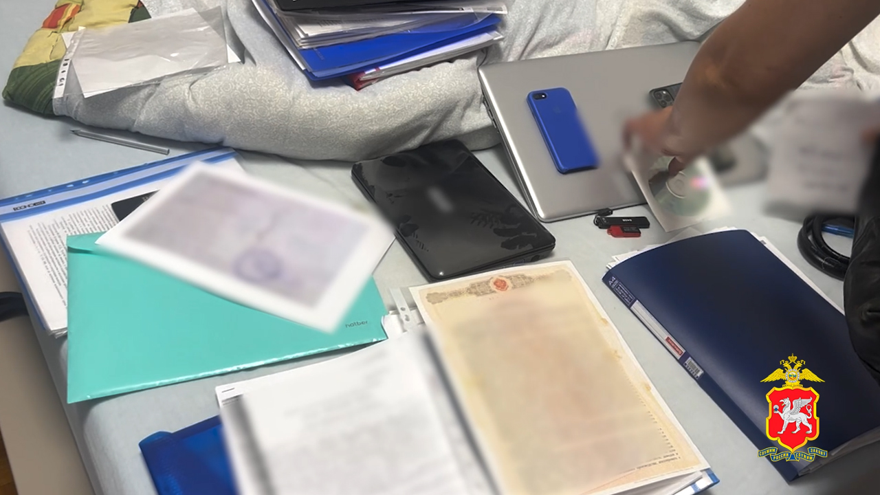 В Симферополе правоохранители задержали двух мужчин, незаконно завладевших офисным помещением