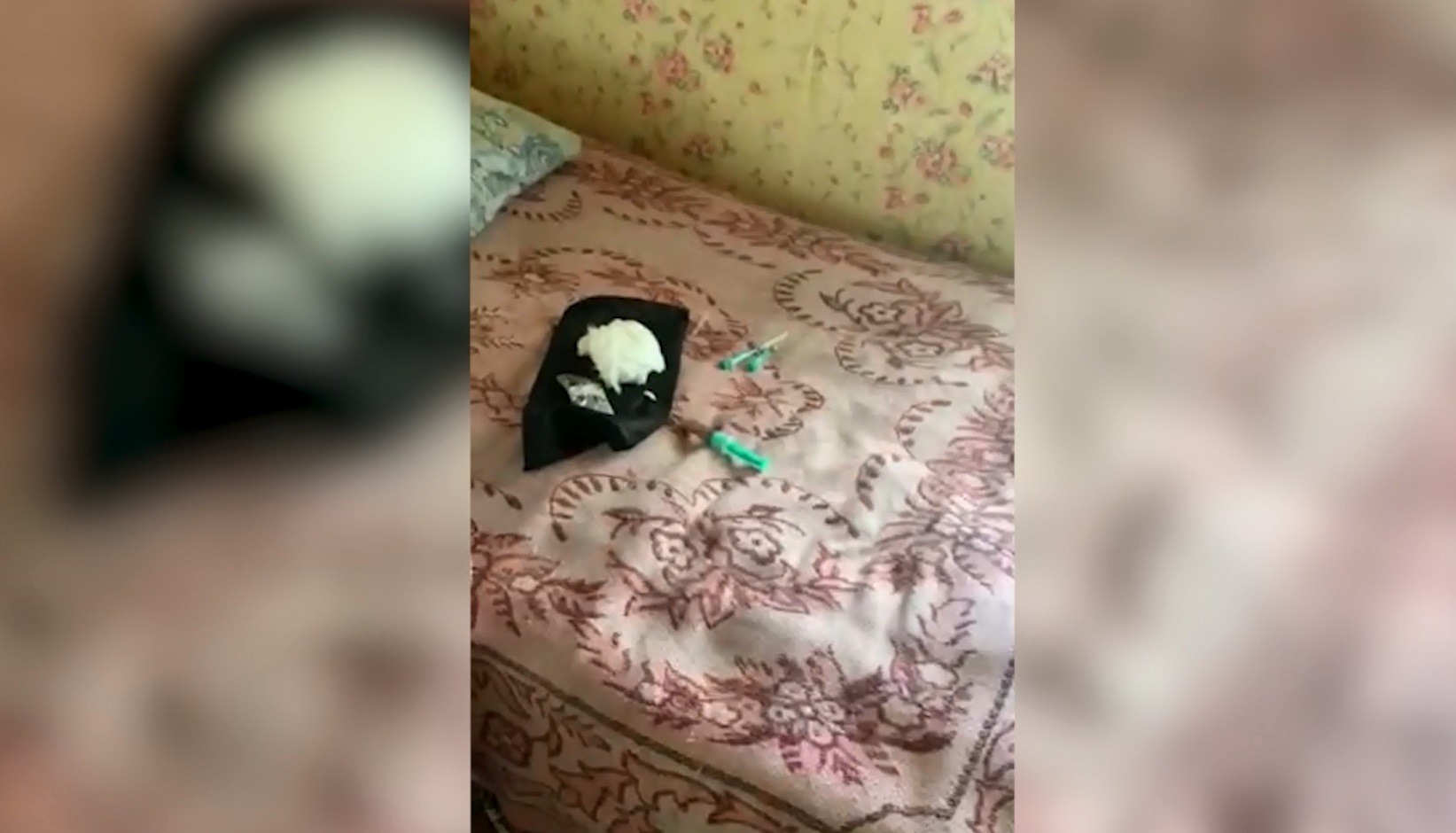 Житель Вологодской области убеждал оперативников, что экстракт маковой соломы хотел сдать в полицию