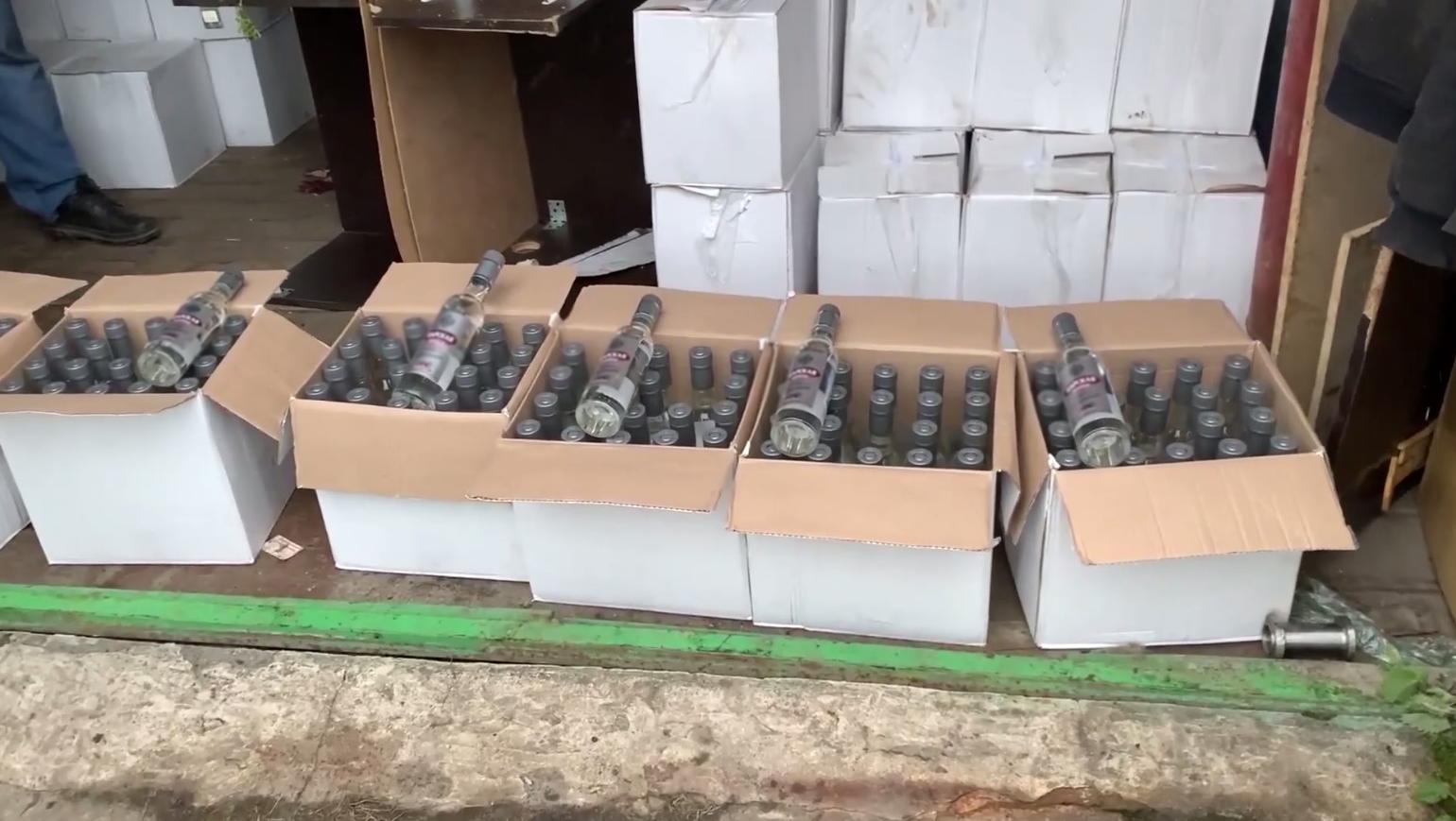 Мурманской полицией окончено расследование дела в отношении организованной группы бутлегеров