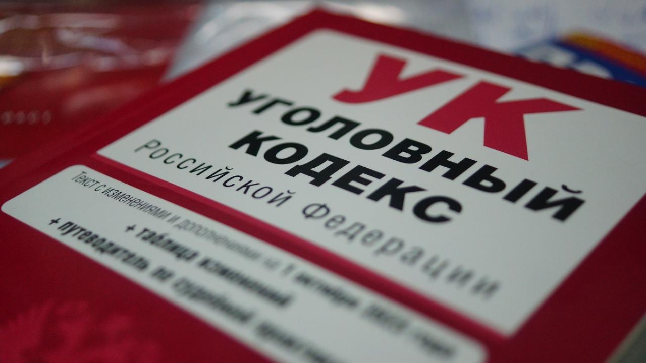 В Хабаровске мастер автосервиса уличён полицией в серии афер по ремонту машин на 300 тысяч рублей