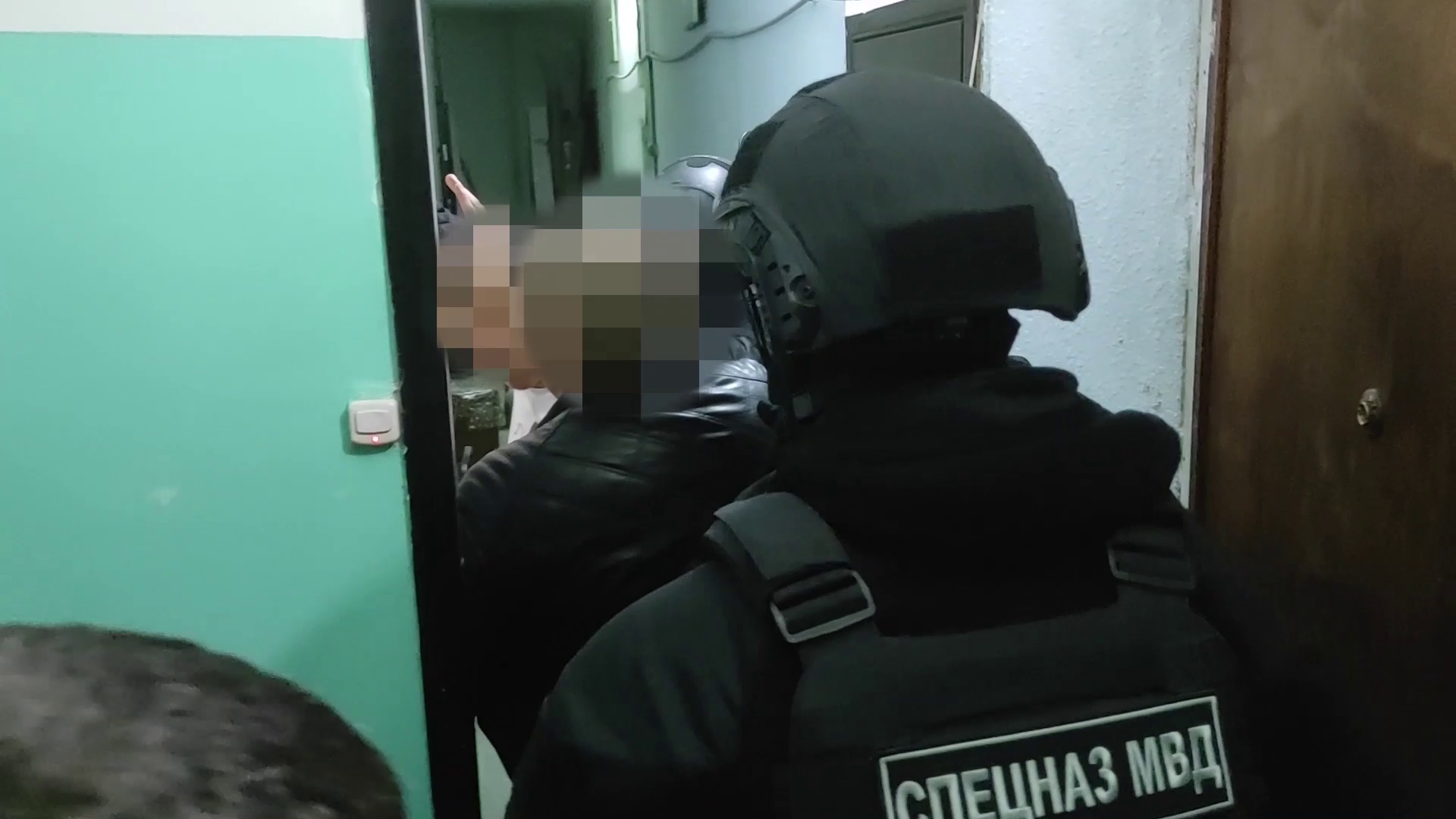 Сотрудники полиции в Мурманской области задержали предполагаемых организаторов незаконной миграции