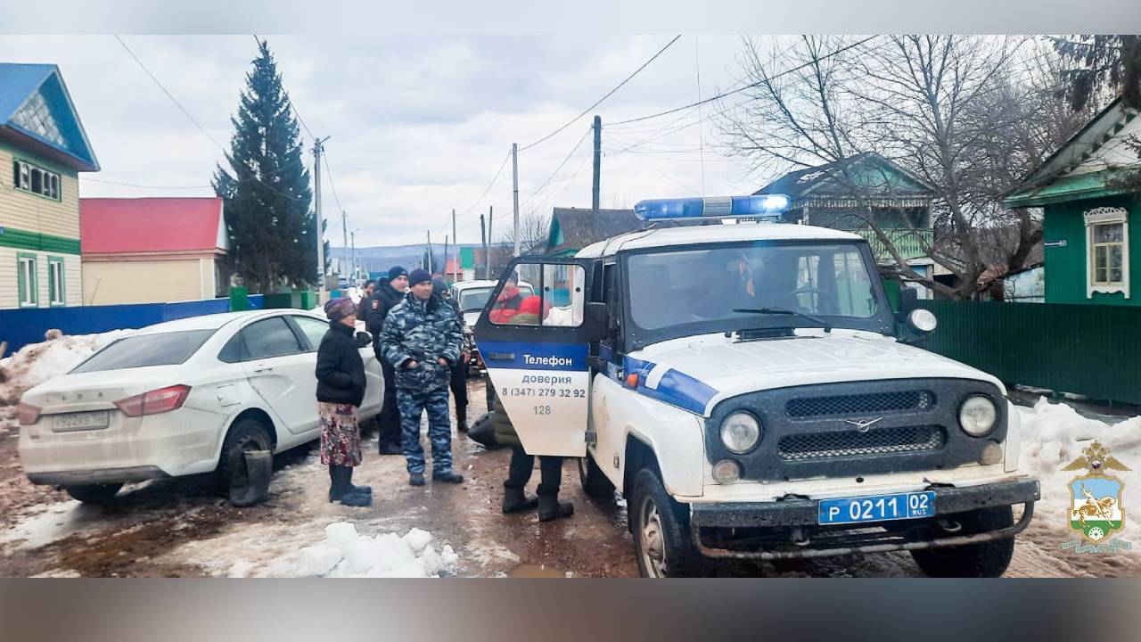В Башкирии полицейские продолжают обеспечивать охрану общественного порядка в зонах подтопления