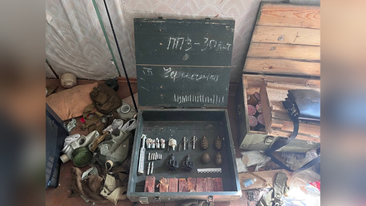 В Запорожской области полицейские выявили схрон с боеприпасами на территории села Луначарского
