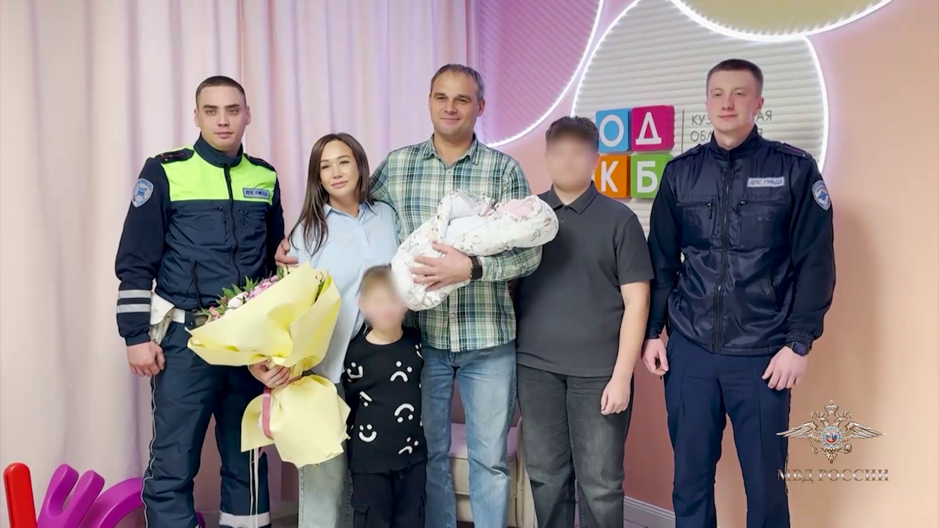 Ирина Волк: В Кемеровской области – Кузбассе госавтоинспекторы экстренно сопроводили автомобиль с роженицей до больницы