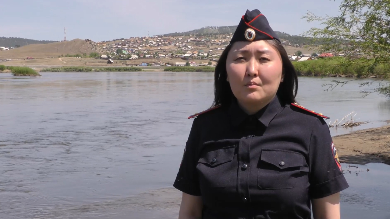 Ирина Волк: В Республике Бурятия сотрудница полиции спасла ребенка, упавшего в реку