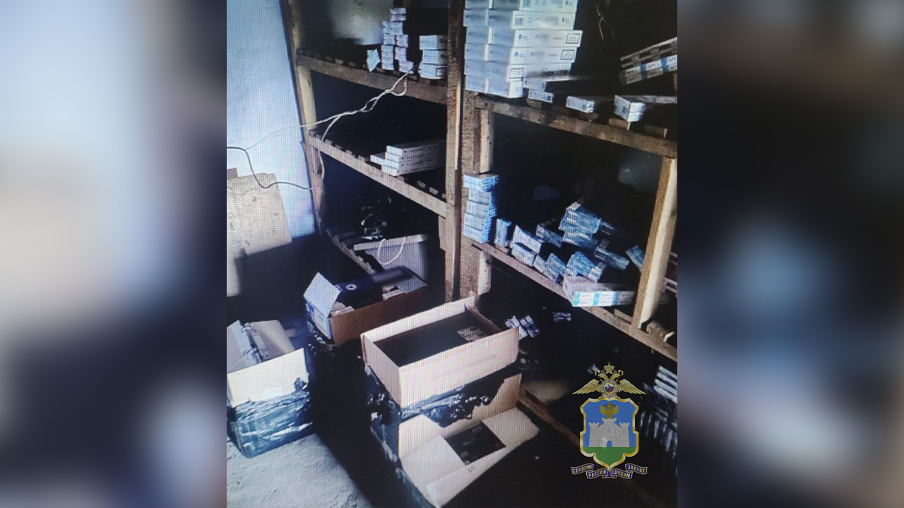 Орловские полицейские изъяли из оборота более 9 тысяч безакцизных пачек сигарет