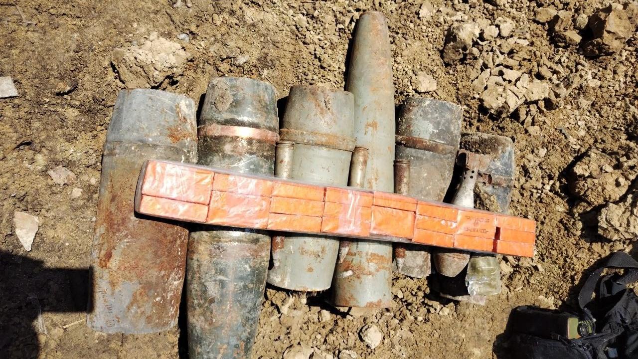 В Чаплынском районе Херсонской области полицейские обнаружили схрон с боеприпасами
