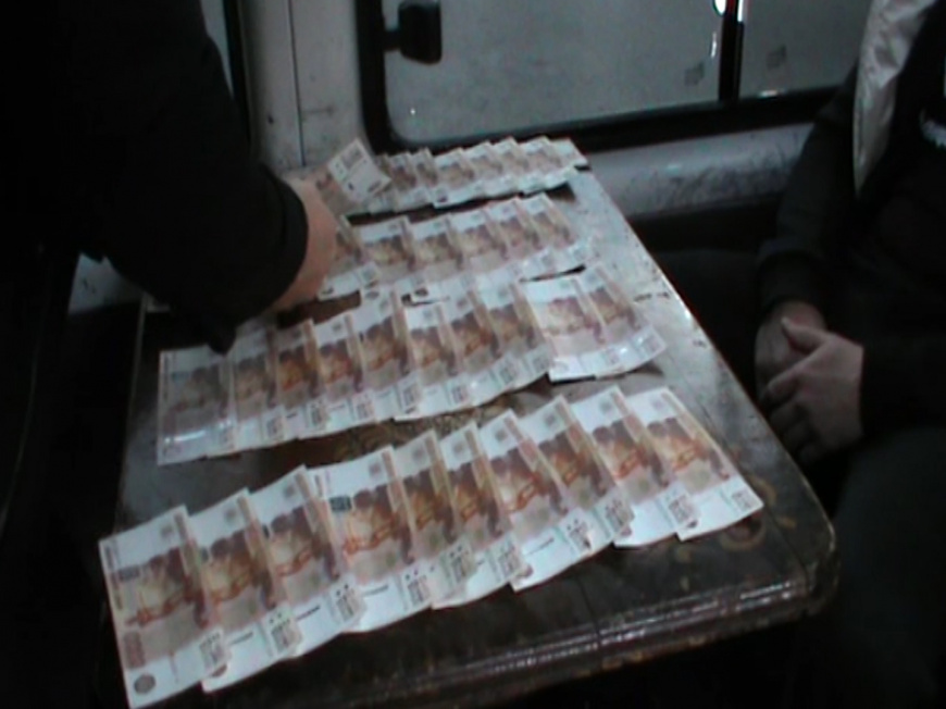 Сотрудник банка задержан за мошенничество