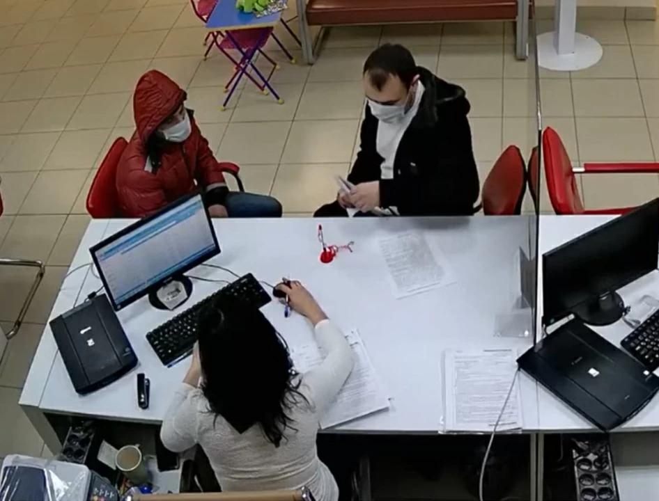 «Чёрный риелтор» из Саратовской области предстанет перед судом за серию мошенничеств с недвижимостью
