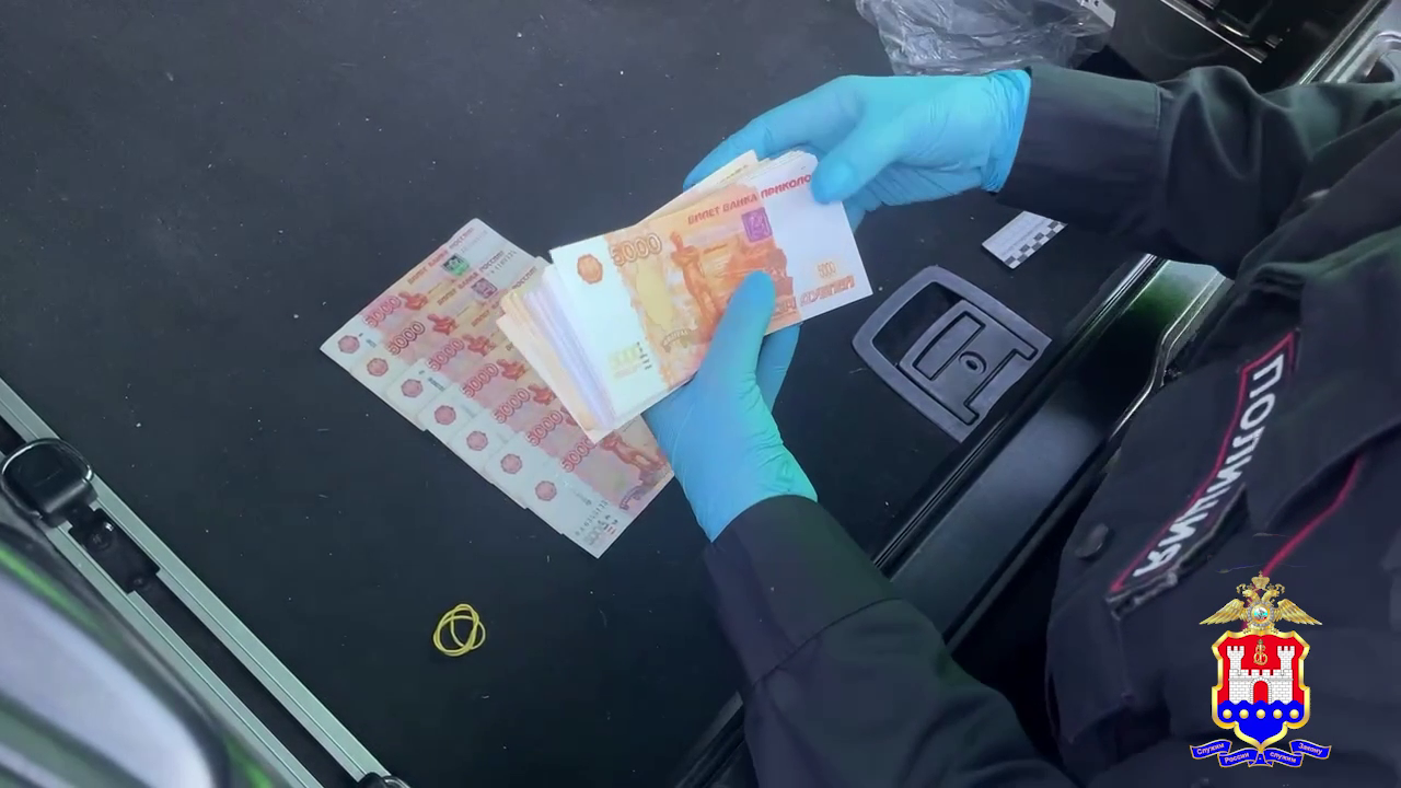 В Калининграде полицией задержан аферист, обещавший супруге осуждённого за деньги смягчить приговор суда