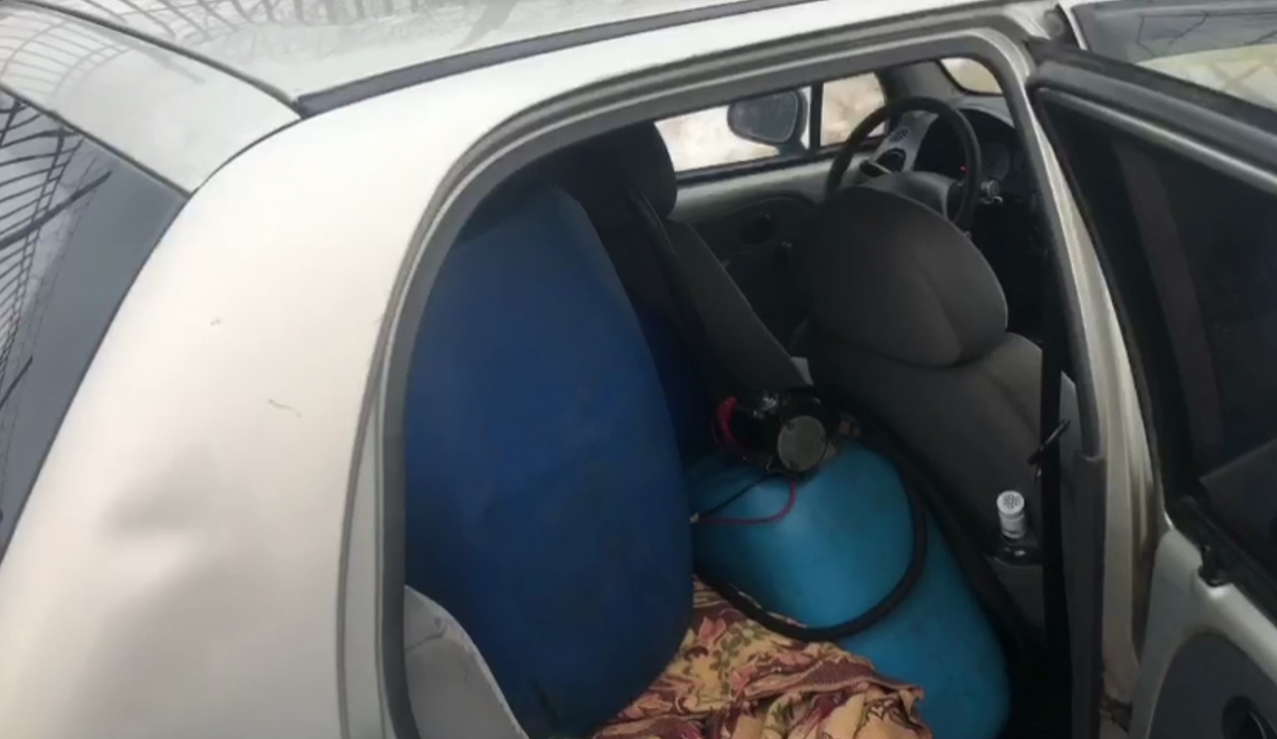 В столице по горячим следам задержаны трое похитителей бензина из автомашины каршеринга
