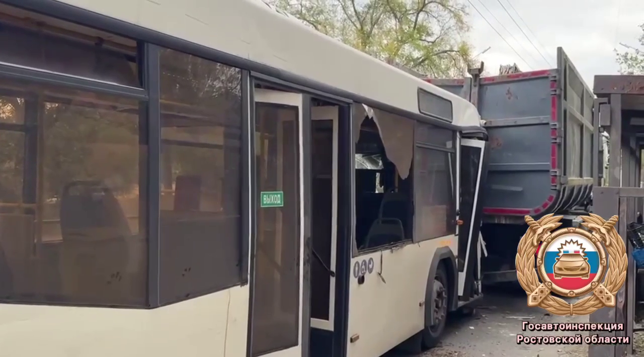 Ростовская полиция устанавливает обстоятельства ДТП с автобусом, в котором пострадали 6 пассажиров