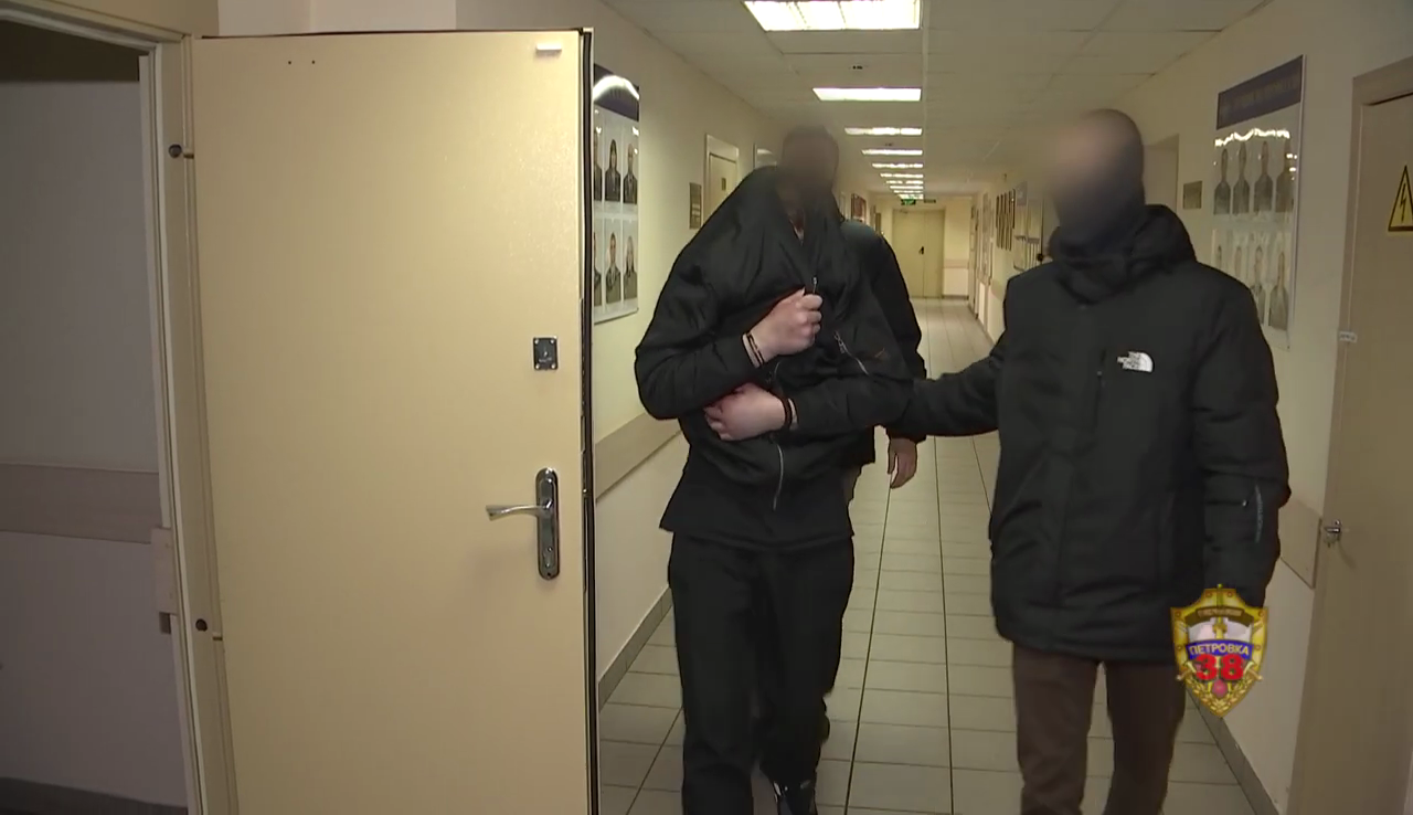 Оперативники Москвы пресекли распространение двумя жителями столицы свыше 1,6 кг героина