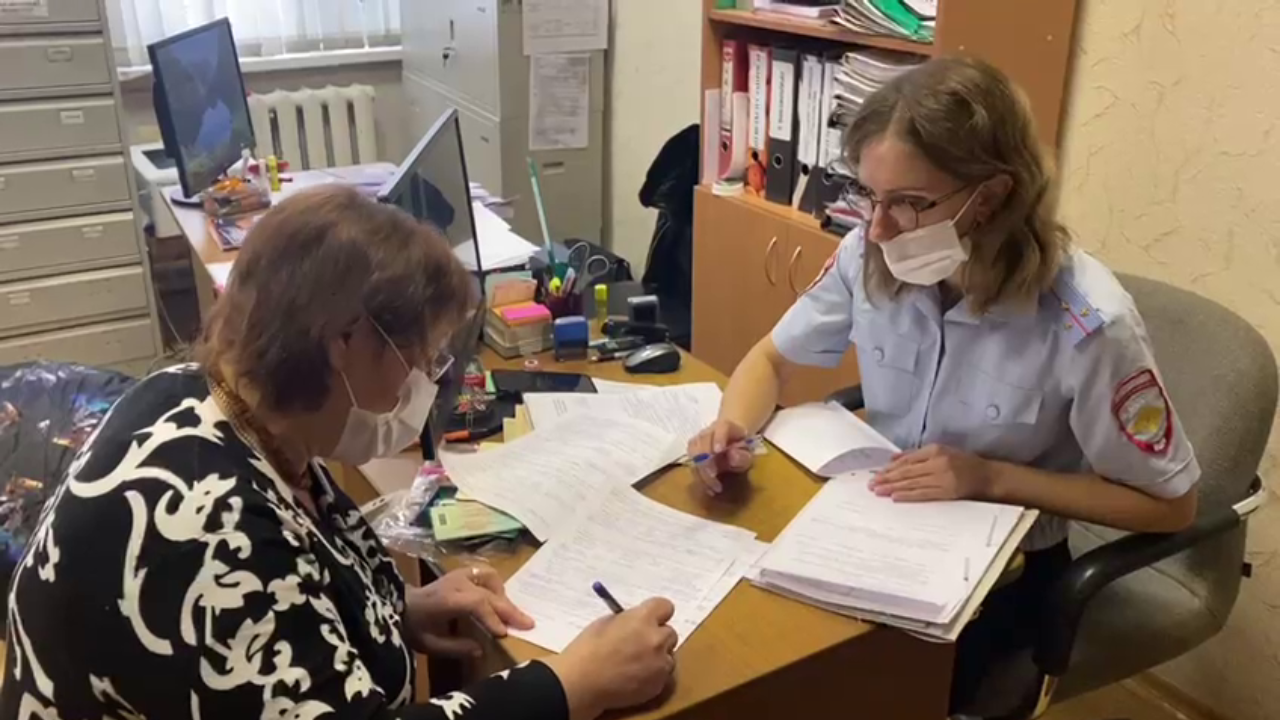 В Приморье полицейские помогли гражданам ДНР в получении временного убежища на территории России