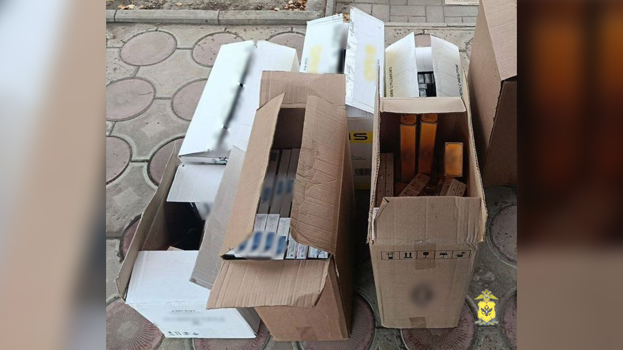 Херсонская полиция проводит проверку по факту продажи в магазине села Каланчак нелегальных сигарет