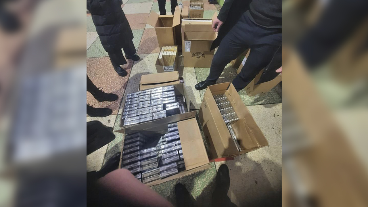 В Кировской области полицейские пресекли торговлю немаркированными сигаретами