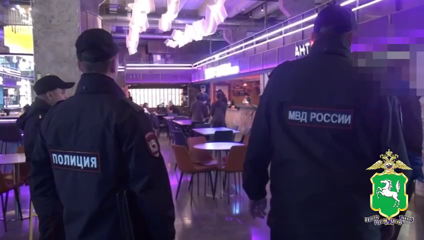 В результате проведённых правоохранителями Томской области рейдов из России выдворено 17 мигрантов