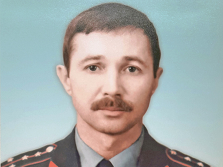 Покинул БТР последним