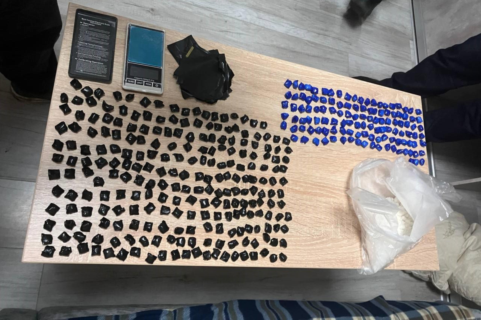 В Майкопе полиция изъяла 586 свёртков с метадоном у группы наркосбытчиков, приехавших из Красноярска