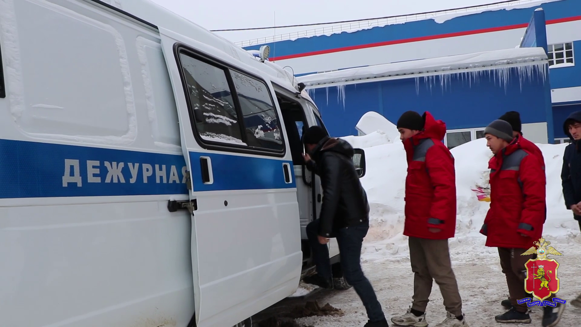 Полиция выявила среди работников шести предприятий во Владимирской области 20 нелегальных мигрантов