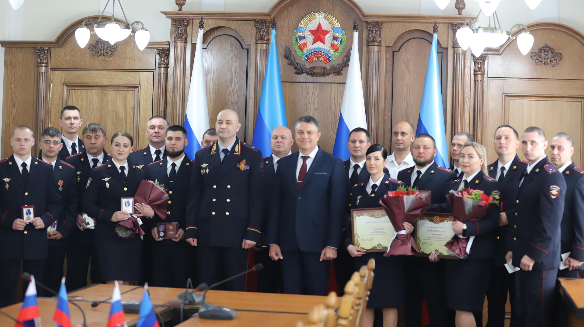 В Луганской Народной Республике сотрудникам полиции вручены государственные и ведомственные награды