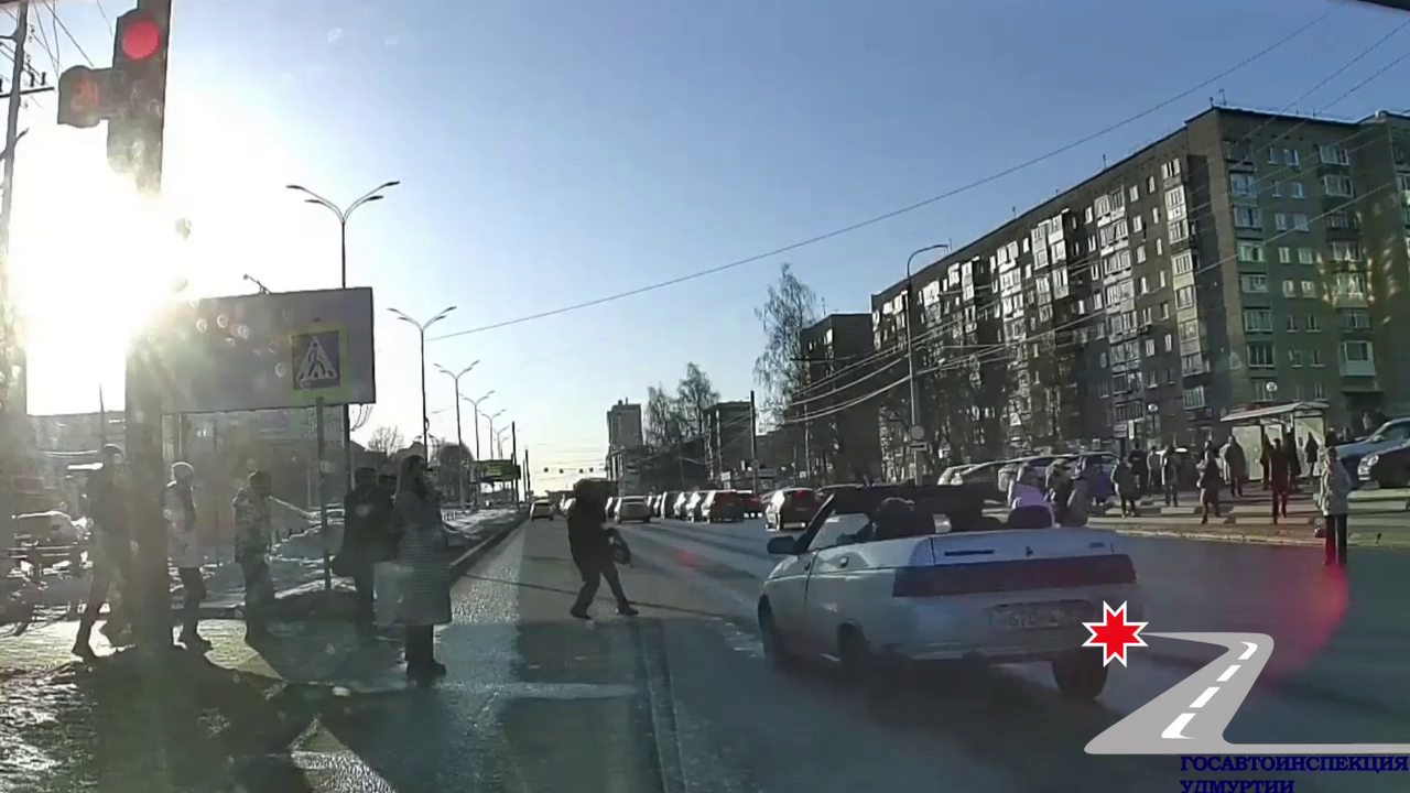 В Ижевске полиция вычислила подростка, который на самодельном кабриолете едва не сбил пешеходов