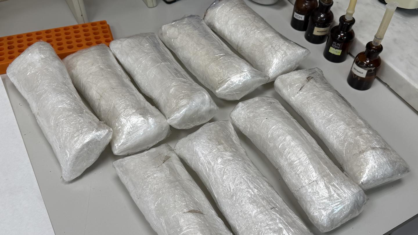Новгородские полицейские пресекли транспортировку партии мефедрона из Ленобласти в Подмосковье
