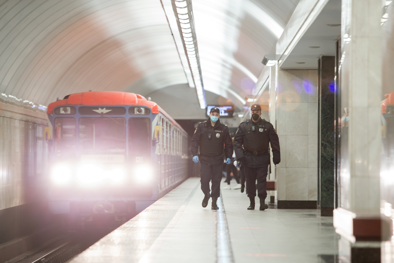 Ирина Волк: В Москве полицейские задержали подозреваемых в совершении вандализма