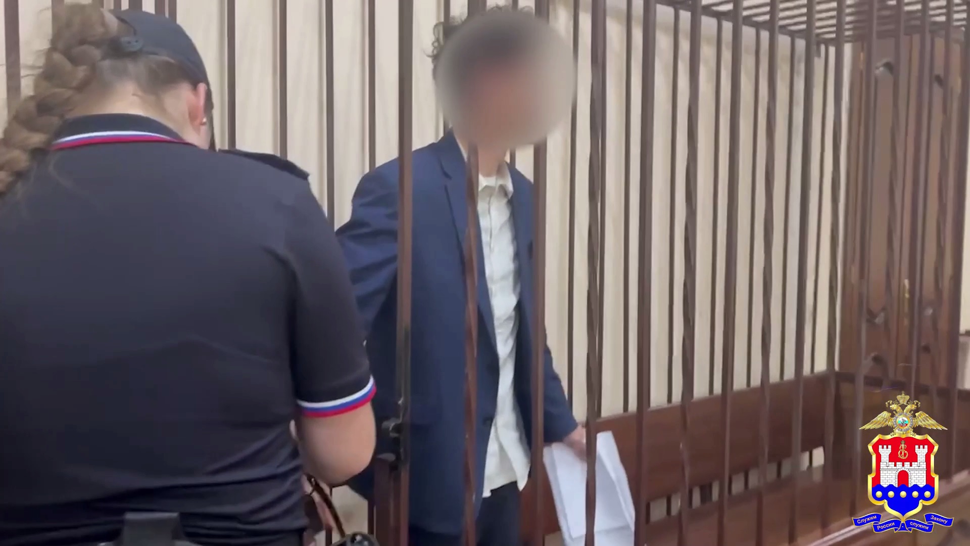 Калининградской полицией в нанесении на дома почти 1000 надписей с наркорекламой уличён петербуржец