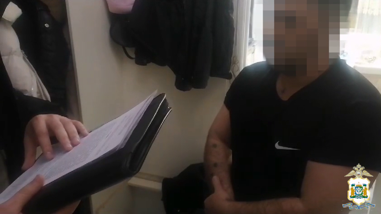 Полицейские Югры уличили жителя Сургута в организации фиктивного брака иностранца с россиянкой