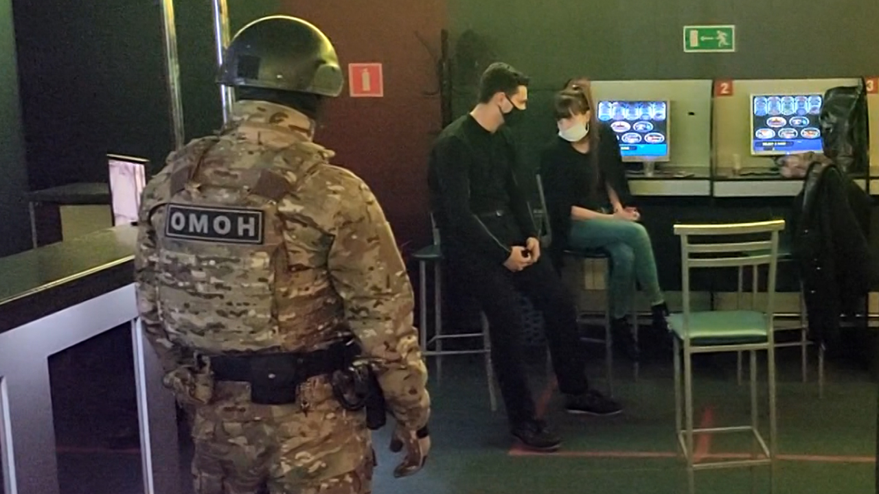 Сотрудники правоохранительных органов пресекли деятельность подпольных казино в городах Северск и Томск
