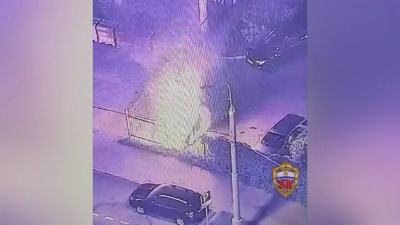 Столичные полицейские задержали подозреваемого в поджоге дорогостоящей иномарки в районе Митино