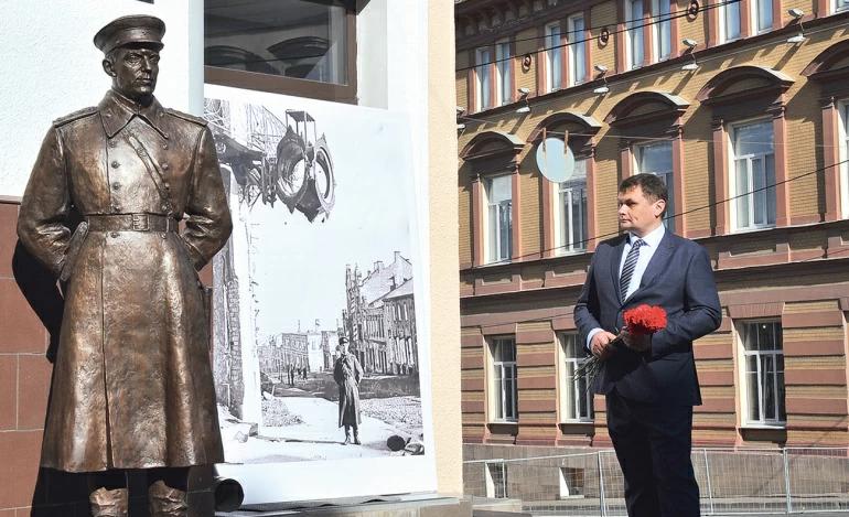 Соединяющий сердца и судьбы
