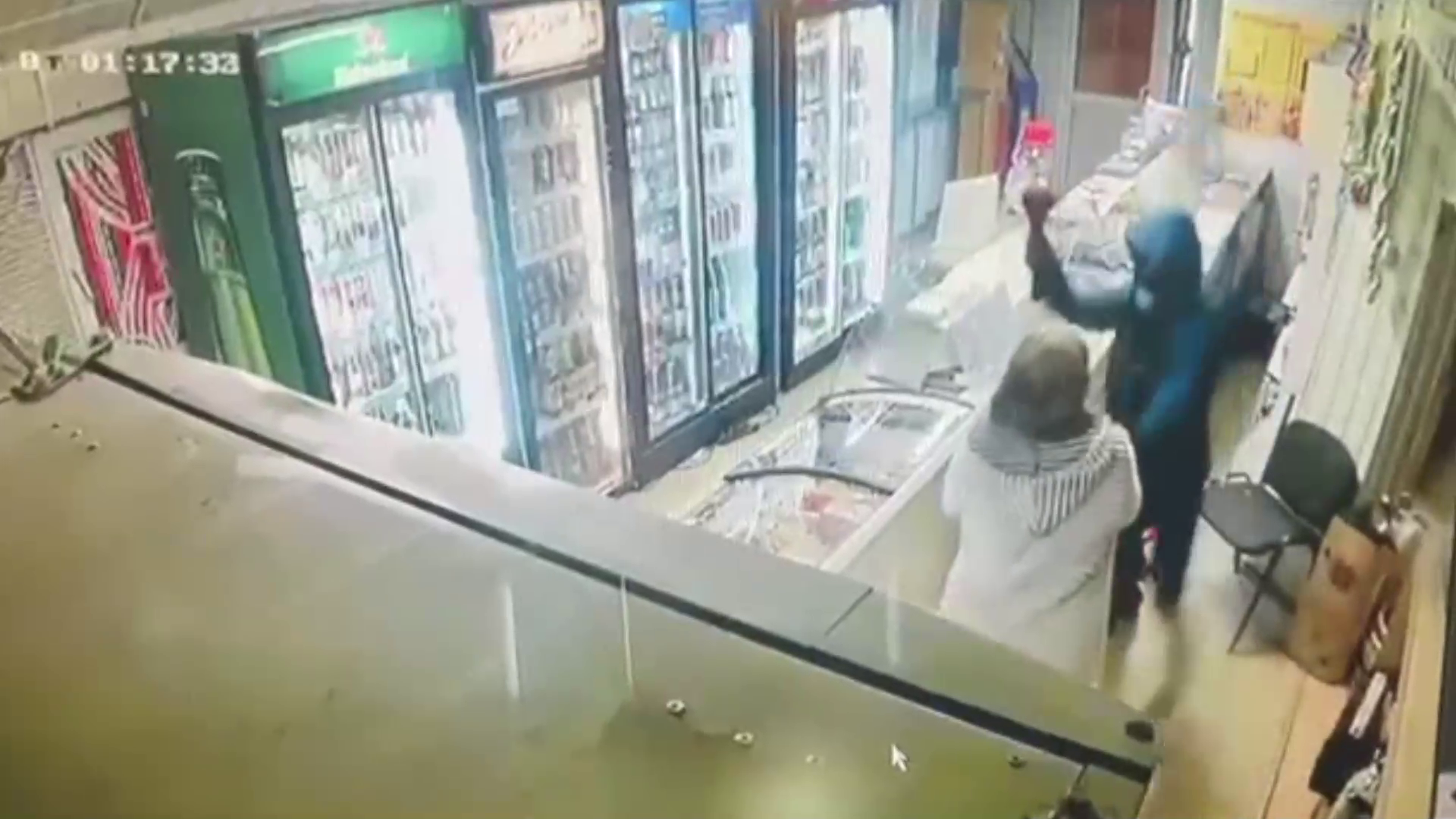 В Архангельске за ночной налёт на круглосуточную кулинарию задержаны двое местных жителей
