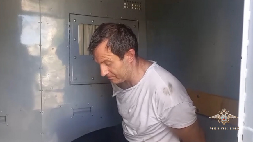 Полицейские по горячим следам задержали подозреваемого в повреждении банкомата