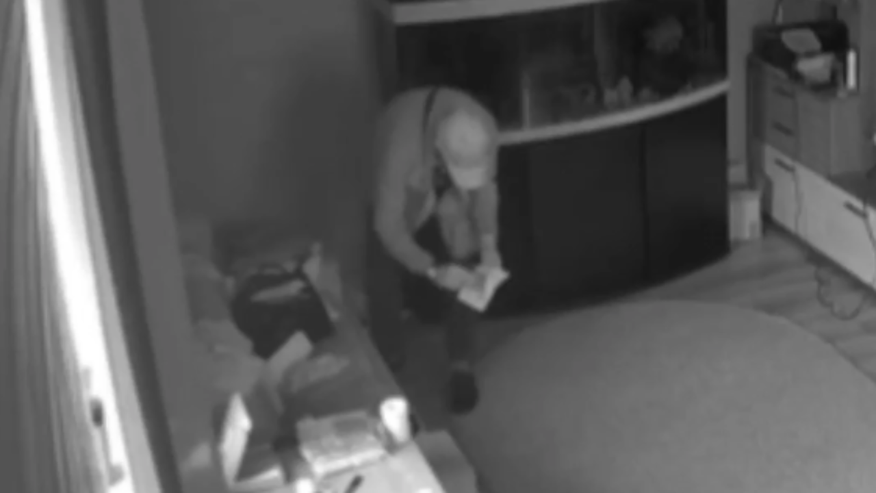 Столичные полицейские в течение суток вышли на след подозреваемого в краже из частного дома