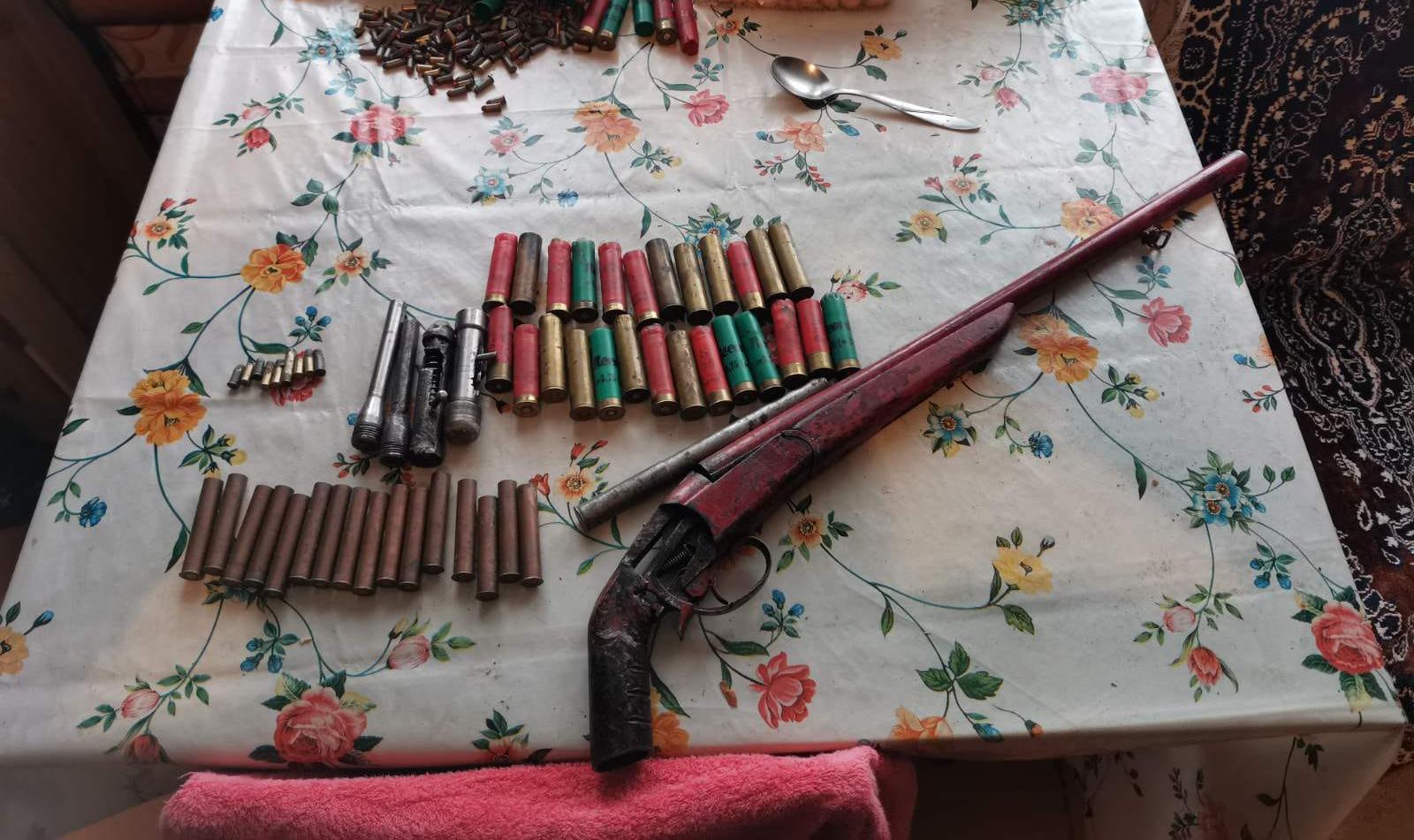 В Удмуртии полицейские задержали 55-летнего мужчину, подозреваемого в изготовлении оружия